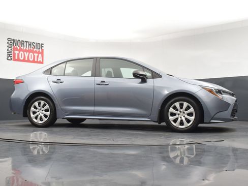 Used 2025 Toyota Corolla LE FWD image 28