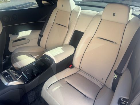 Used 2016 Rolls-Royce Wraith image 11