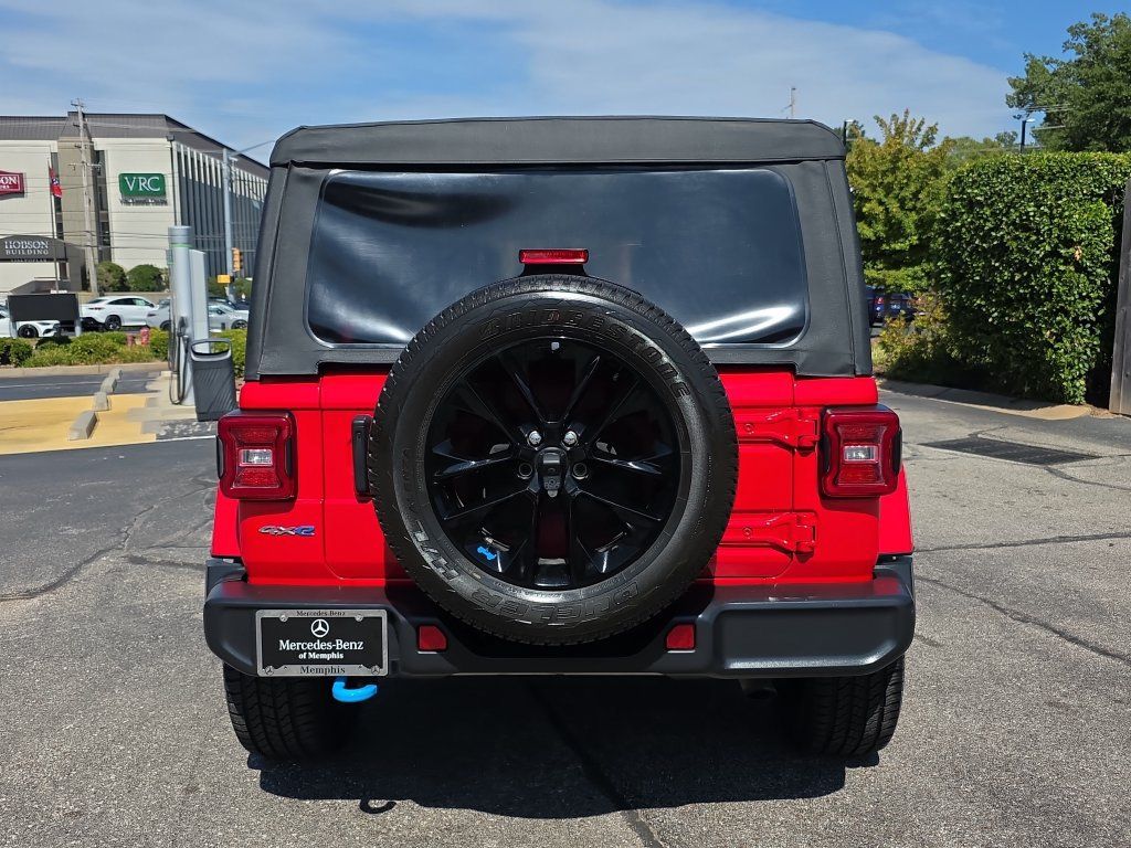 Used 2023 Jeep Wrangler Unlimited Sahara AWD/4WD image 4