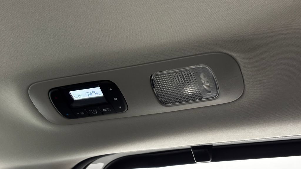 Used 2026 Honda Odyssey EX-L image 32