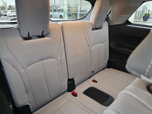 New 2026 INFINITI QX60 Luxe w/ Cargo Package image 17