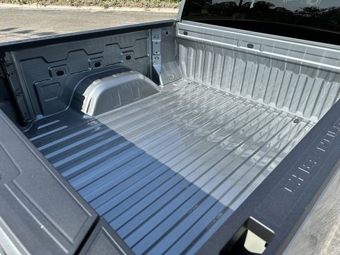 New 2025 Chevrolet Silverado 1500 Custom image 9