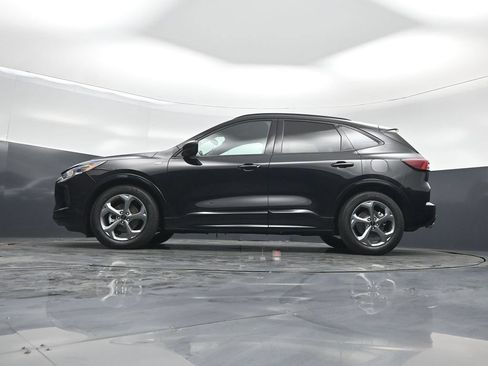 Used 2023 Ford Escape ST-Line w/ Tech Pack #1 FWD image 7