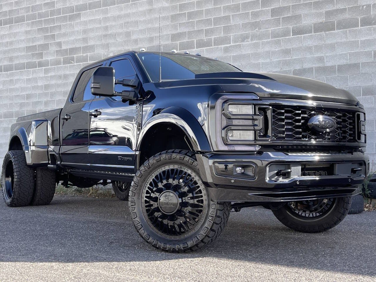 Used 2024 Ford F450 Platinum AWD/4WD image 4