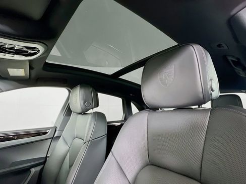 New 2026 Porsche Macan image 14