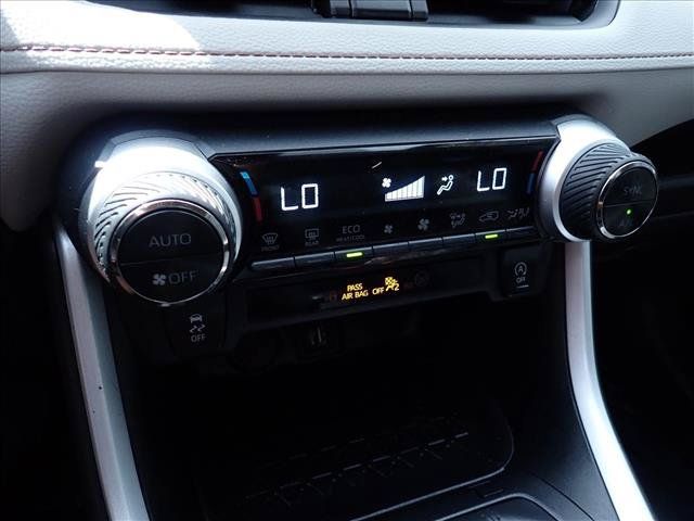 Certified 2025 Toyota RAV4 XLE w/ Convenience Package FWD image 21