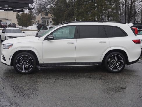 Used 2021 Mercedes-Benz GLS 580 4MATIC w/ Exclusive Trim Package image 23