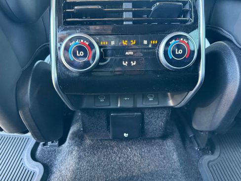 Used 2024 Land Rover Range Rover SE AWD/4WD image 26