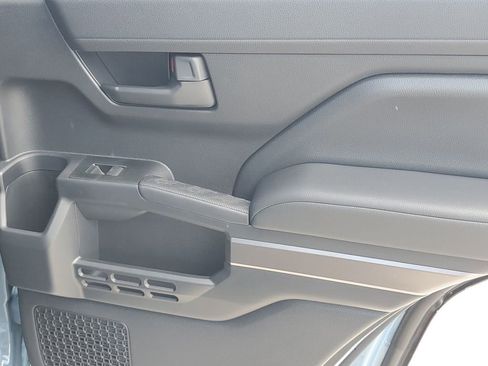 Certified 2025 Toyota 4Runner SR5 image 41