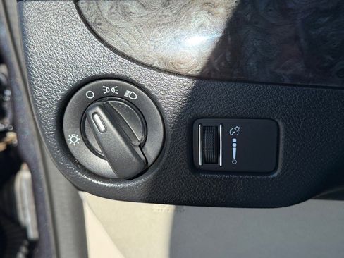 Used 2014 Dodge Grand Caravan American Value Package w/ UConnect Hands-Free Group image 23