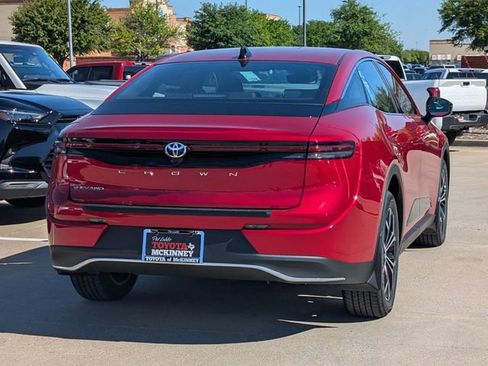 New 2026 Toyota Crown XLE image 4