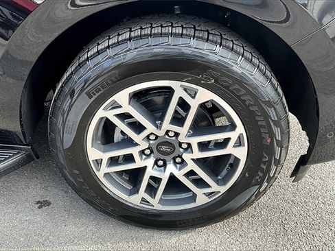 New 2025 Ford Expedition Max Active image 12