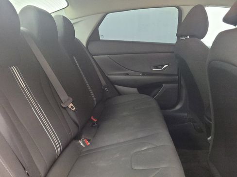 Used 2024 Hyundai Elantra SEL FWD image 19