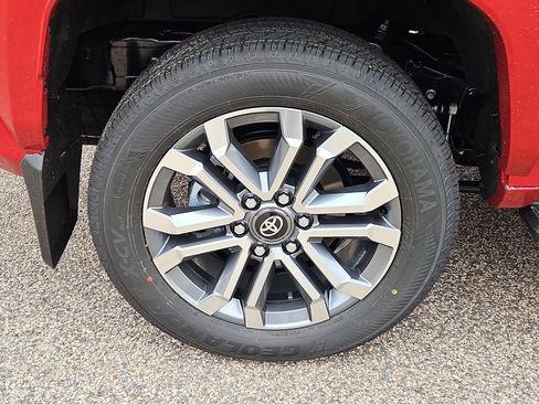 New 2026 Toyota 4Runner 4WD image 5