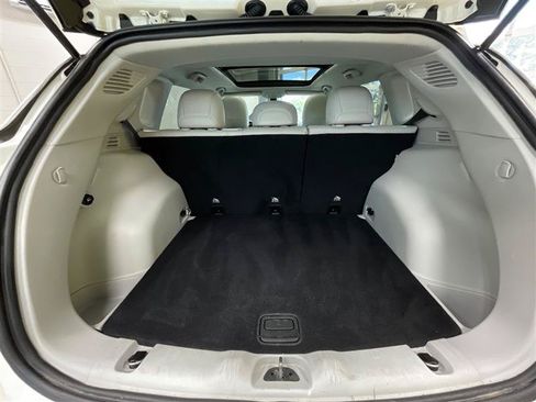 Used 2020 Jeep Compass Latitude FWD image 24