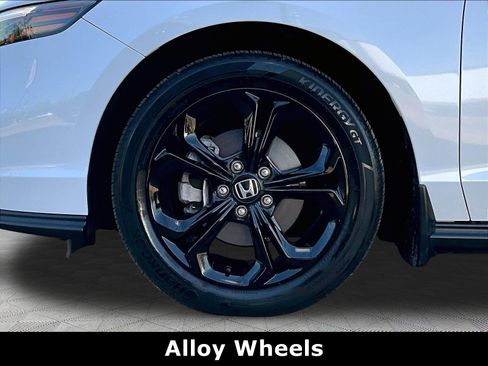 Used 2025 Honda Accord SE image 32