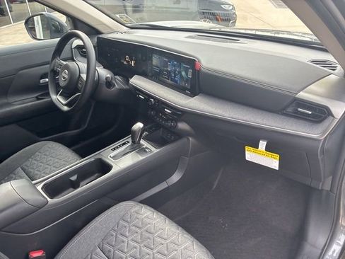 Used 2026 Nissan Kicks SV image 12