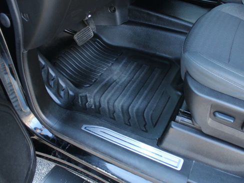 Used 2022 Chevrolet Silverado 2500 LT w/ Convenience Package image 22