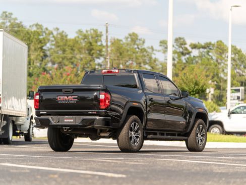 Used 2025 GMC Canyon AT4 w/ Technology Plus Package AWD/4WD image 43