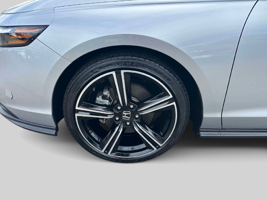 Used 2024 Honda Accord Sport image 6