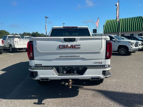 Used 2023 GMC Sierra 1500 AT4 w/ AT4 Premium Package AWD/4WD image 6