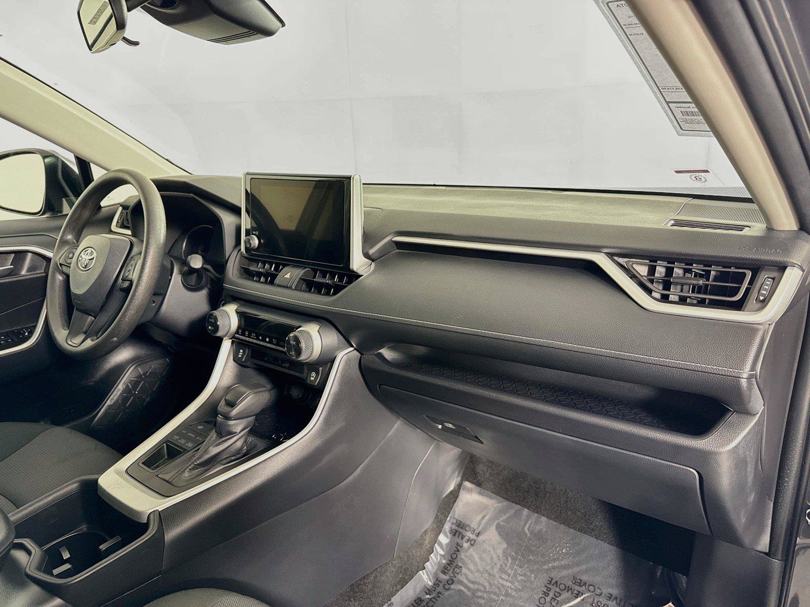 Certified 2025 Toyota RAV4 XLE AWD/4WD image 40