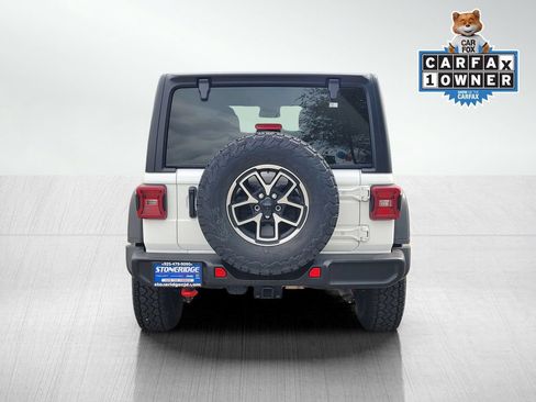Used 2024 Jeep Wrangler Unlimited Rubicon AWD/4WD image 5