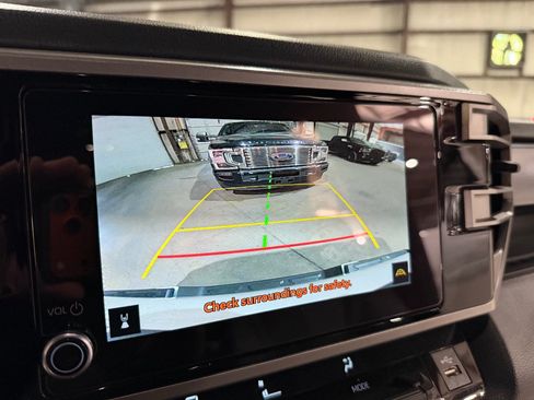 Used 2025 Toyota Tundra SR5 w/ SR5 Convenience Package AWD/4WD image 30