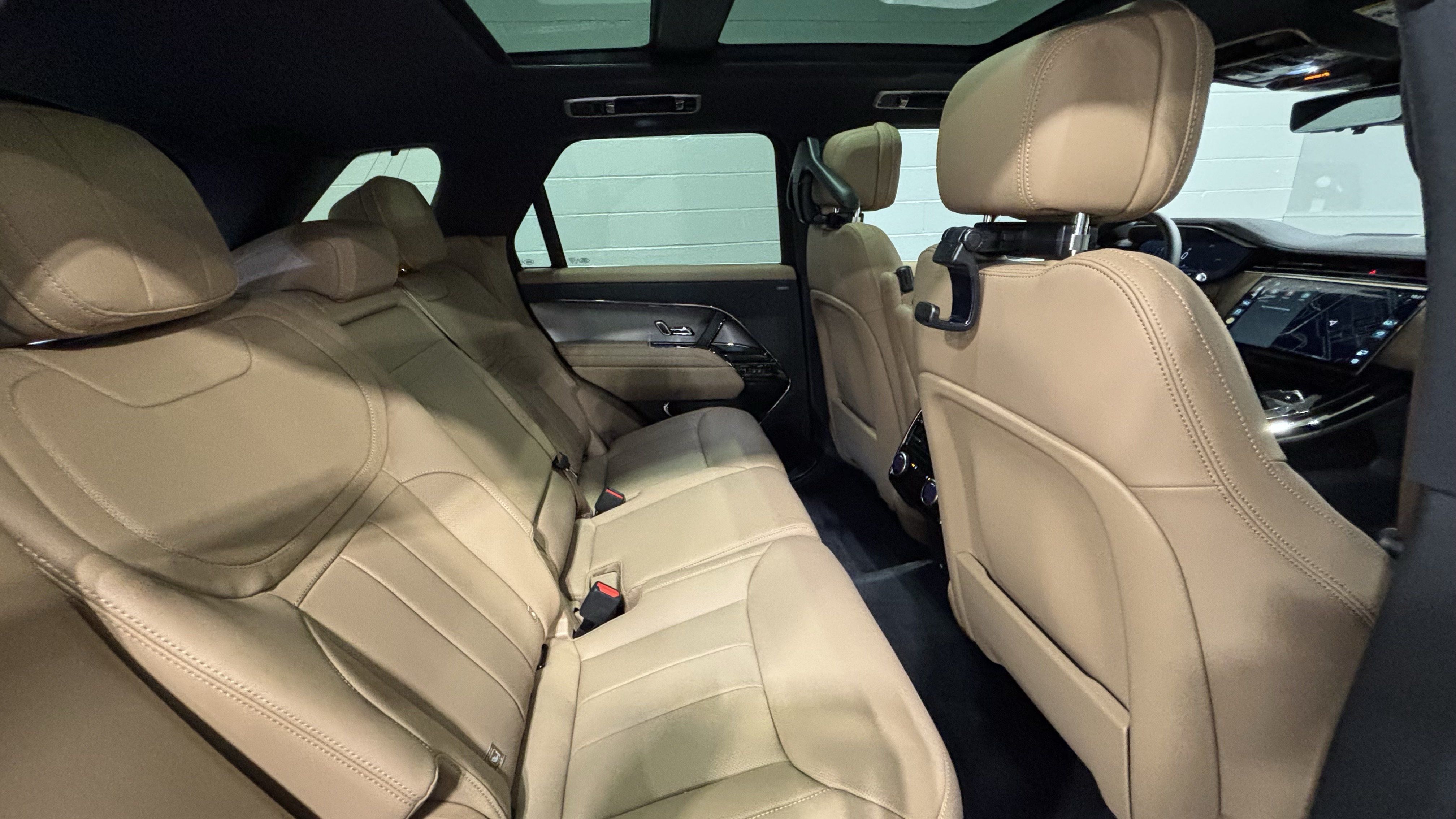 New 2026 Land Rover Range Rover Sport SE AWD/4WD image 16
