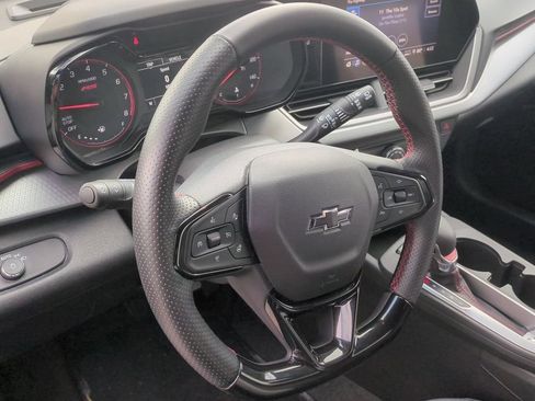 Used 2025 Chevrolet Trax RS w/ Driver Confidence Package FWD image 14