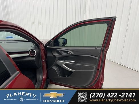 Used 2024 Chevrolet Trax RS w/ Driver Confidence Package FWD image 14