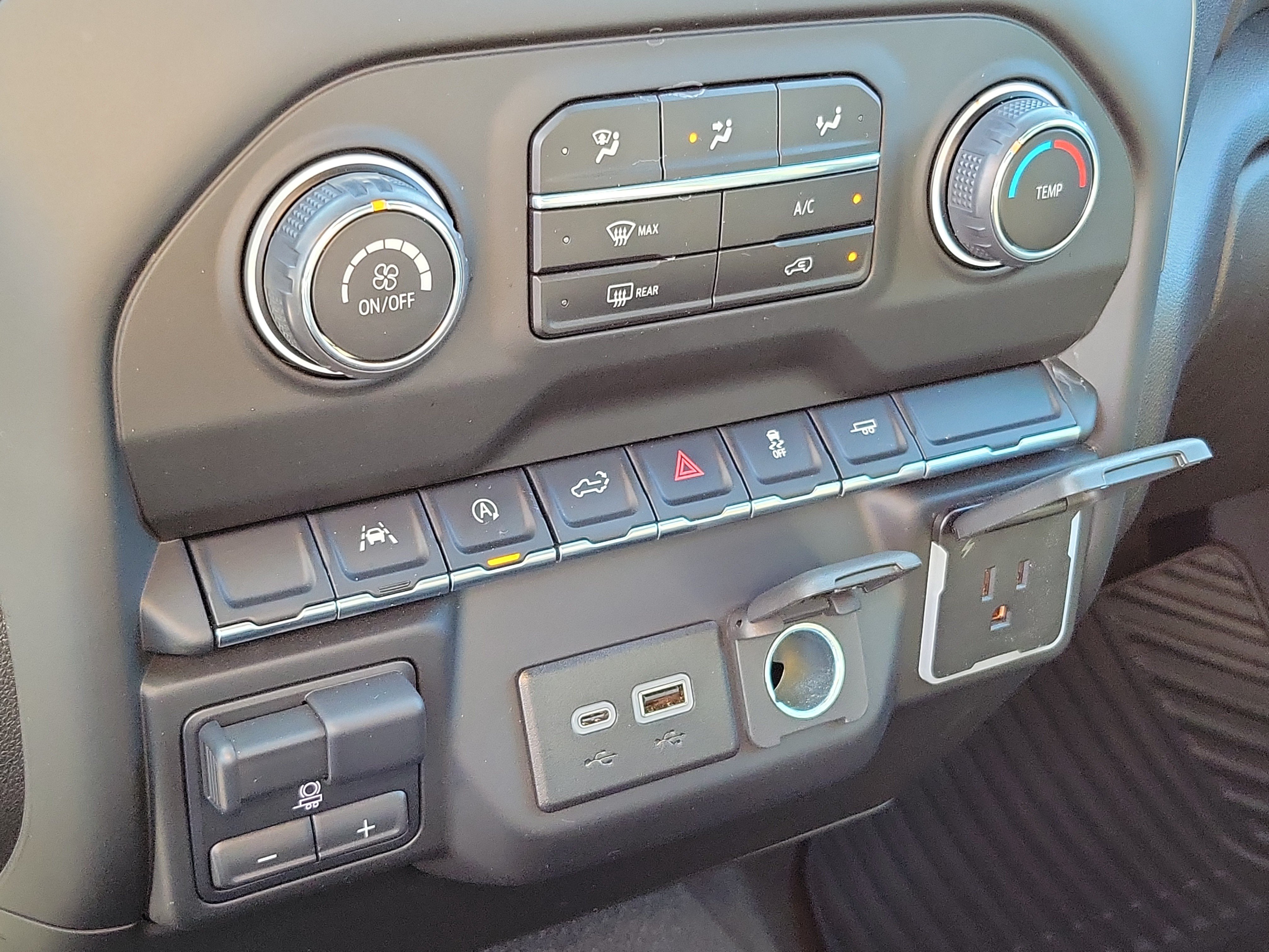 Used 2024 Chevrolet Silverado 1500 Custom RWD image 25