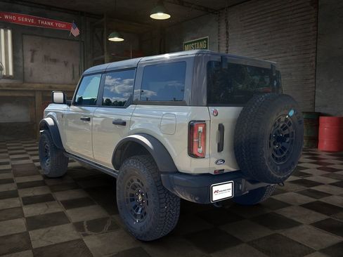 New 2026 Ford Bronco Badlands AWD/4WD image 4