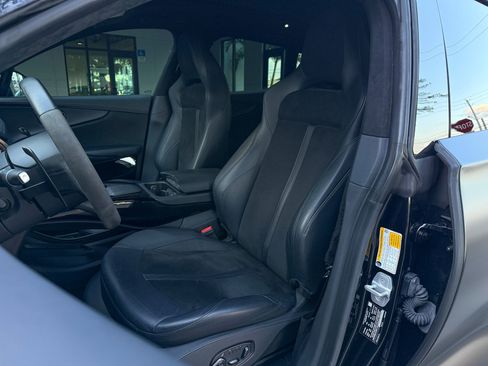 Used 2022 Aston Martin DBX image 23