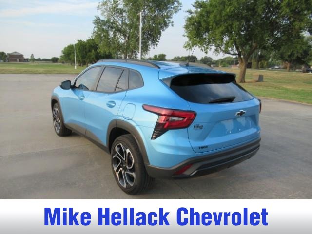 Used 2026 Chevrolet Trax RS FWD image 5