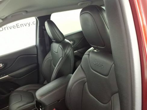Used 2020 Jeep Cherokee Limited AWD/4WD image 13