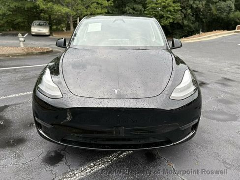 Used 2023 Tesla Model Y 2WD image 3