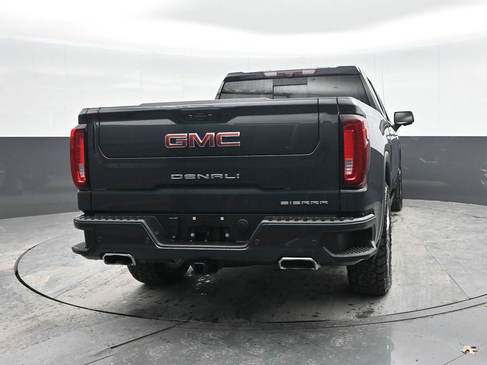 Used 2021 GMC Sierra 1500 Denali w/ Denali Ultimate Package AWD/4WD image 2