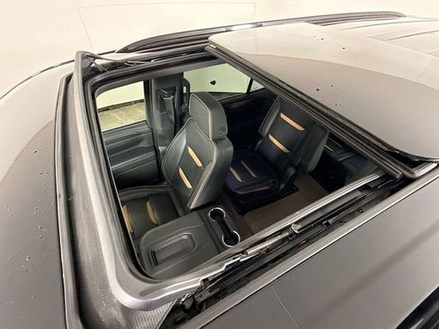 Used 2023 GMC Yukon AT4 image 24