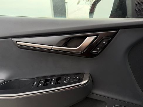 New 2025 Kia EV6 Wind RWD image 13