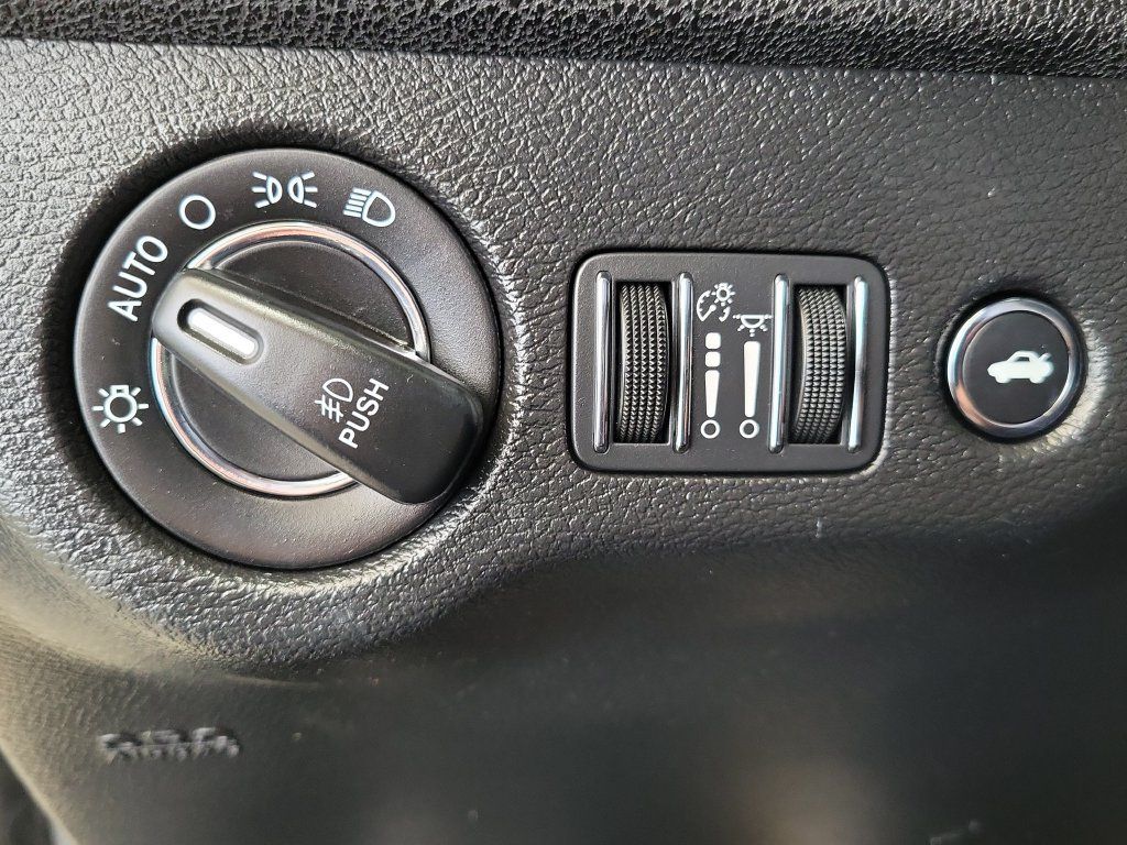 Used 2022 Chrysler 300 S RWD image 31