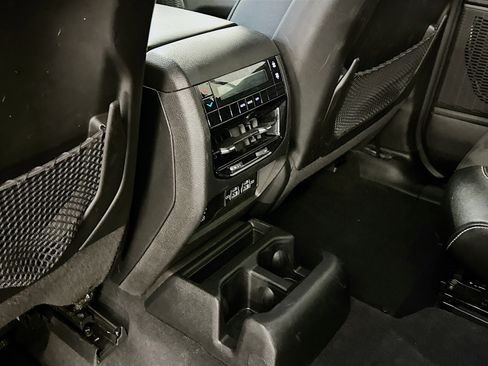 Used 2023 Jeep Grand Cherokee L Laredo image 27