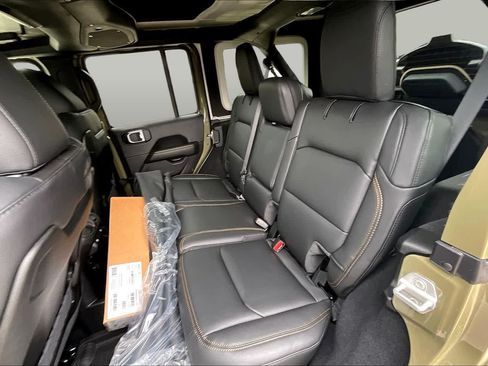 New 2026 Jeep Wrangler Unlimited Sahara AWD/4WD image 21