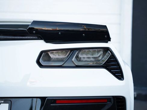Used 2019 Chevrolet Corvette Z06 RWD image 22