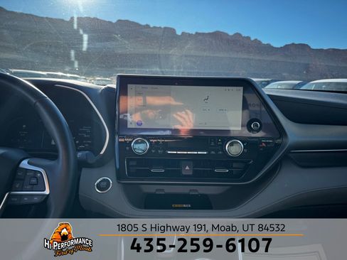 Used 2023 Toyota Highlander Limited image 22