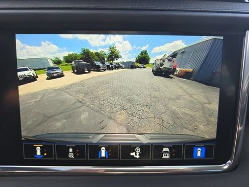 Used 2023 GMC Yukon Denali AWD/4WD image 23