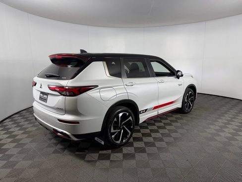 Used 2024 Mitsubishi Outlander Ralliart image 7