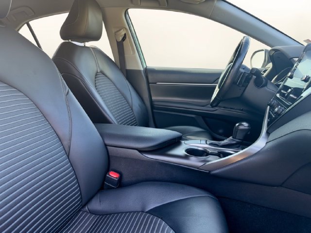 Used 2022 Toyota Camry SE w/ Convenience Package FWD image 31