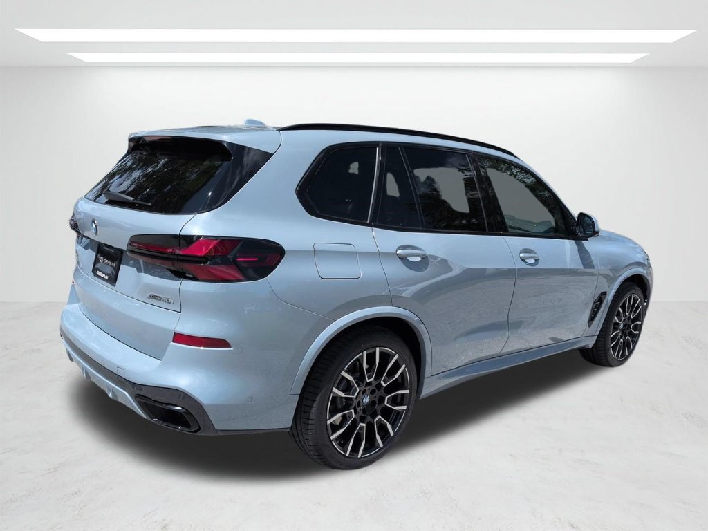 New 2026 BMW X5 xDrive40i w/ M Sport Package AWD/4WD image 4