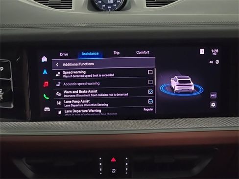 New 2025 Porsche Cayenne S image 21